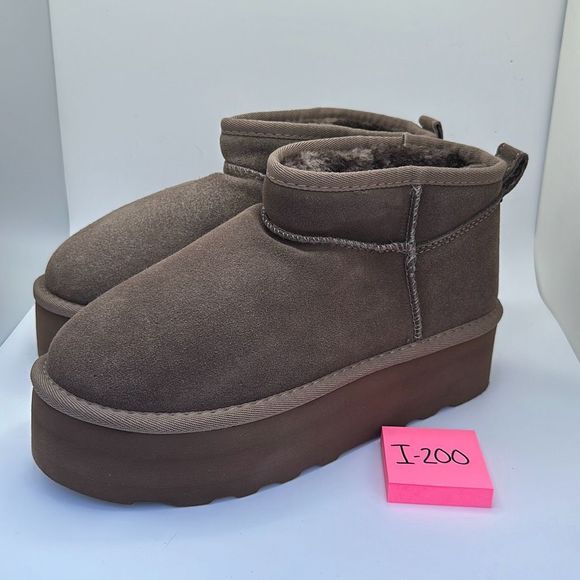 CUSHIONAIRE Women's Genuine Suede pull on platform boot +Memory Foam 8 WIDE TAUP - Picture 3 of 7